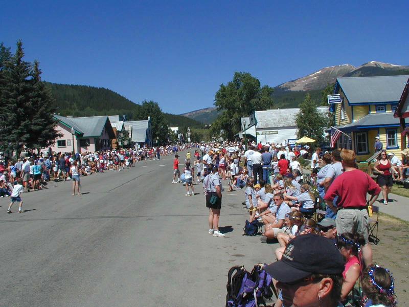 P7040378Parade