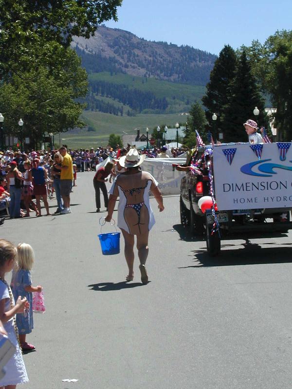 P7040383ParadeShirt